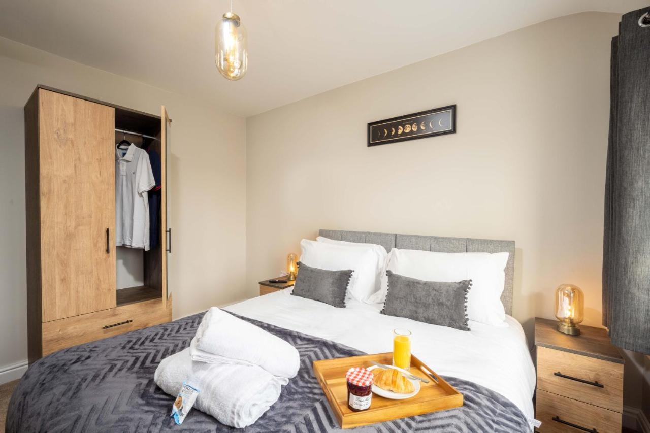 The Oaklands - Luxury Spacious 6-Bed, Near Solihull, Birmingham City, Jlr, Nec, Airport, Resorts World, Hs2 Luaran gambar