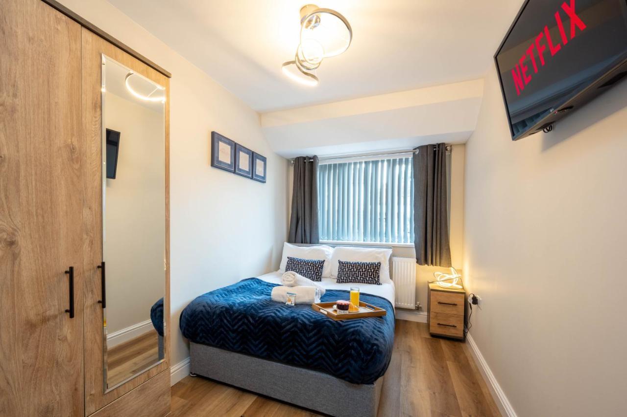The Oaklands - Luxury Spacious 6-Bed, Near Solihull, Birmingham City, Jlr, Nec, Airport, Resorts World, Hs2 Luaran gambar